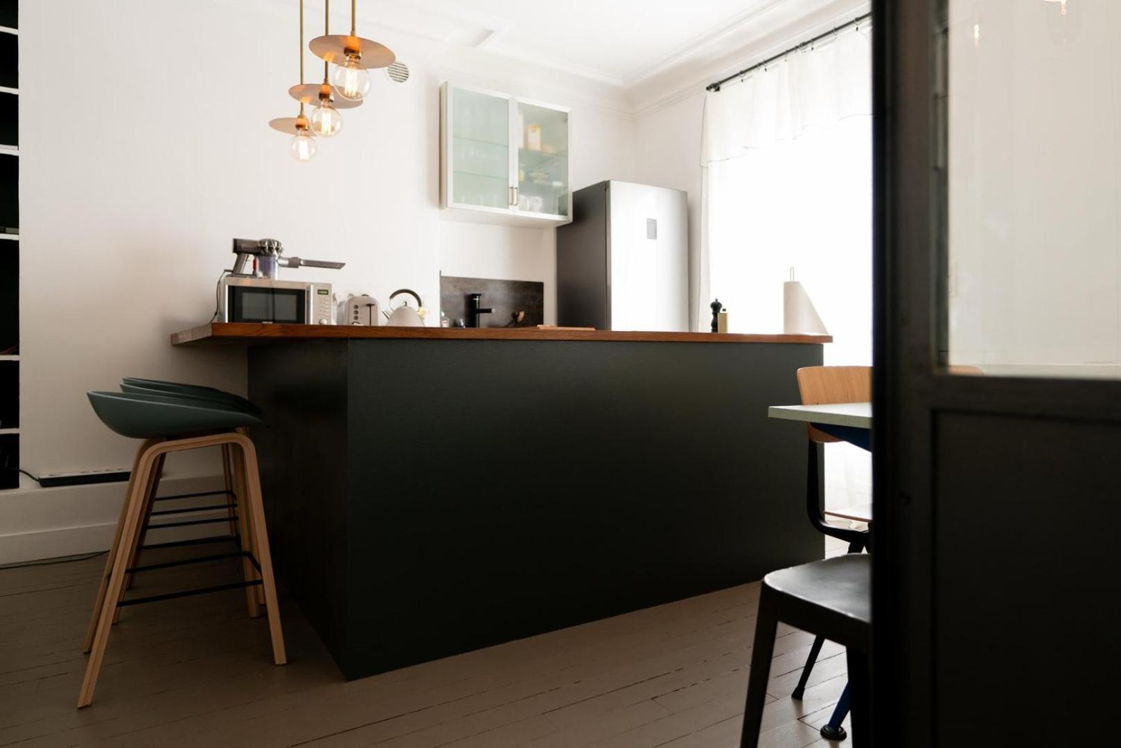 Charming In Montmartre Near Sacre Coeur * Parijs